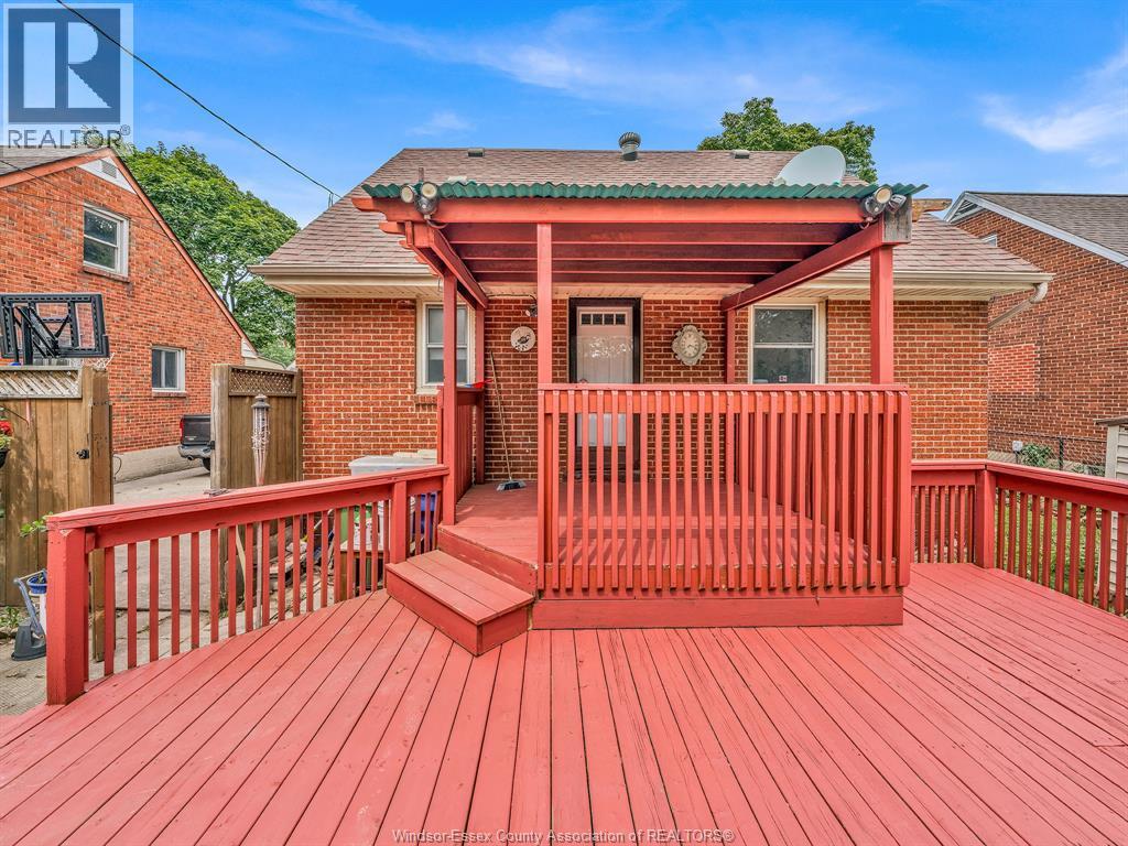 2187 Girardot, Windsor, ON