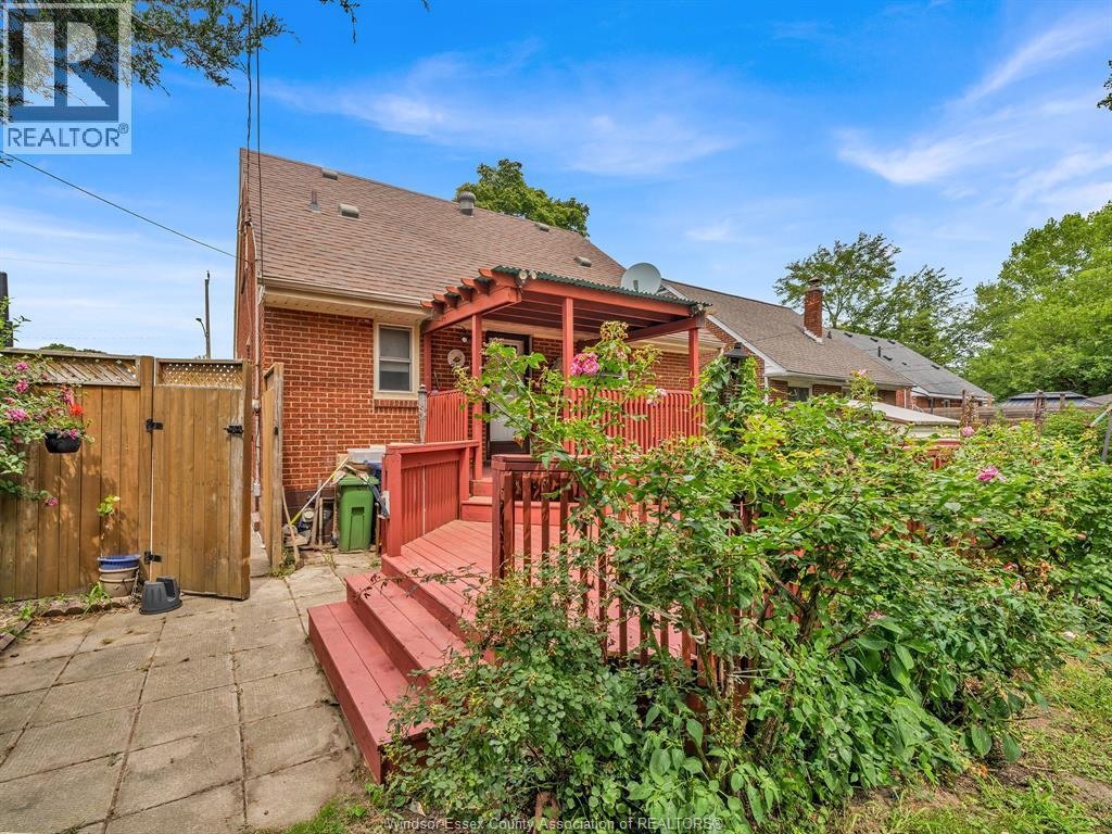 2187 Girardot, Windsor, ON