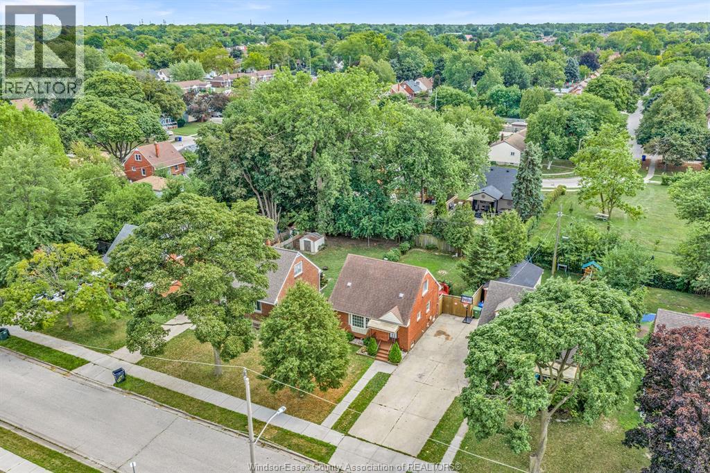 2187 Girardot, Windsor, ON