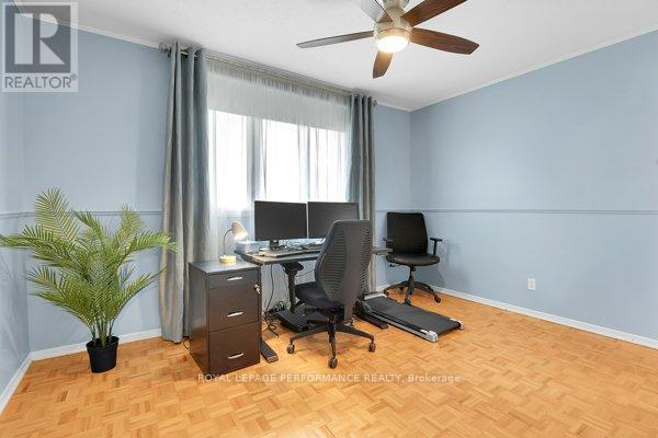 401 Phoenix Crescent, Ottawa, ON
