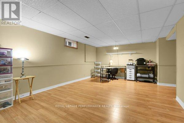 401 Phoenix Crescent, Ottawa, ON