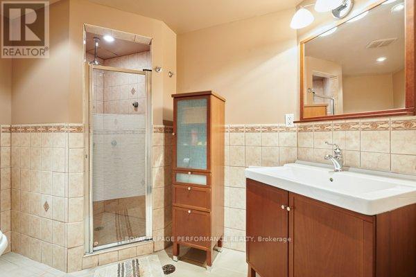 401 Phoenix Crescent, Ottawa, ON
