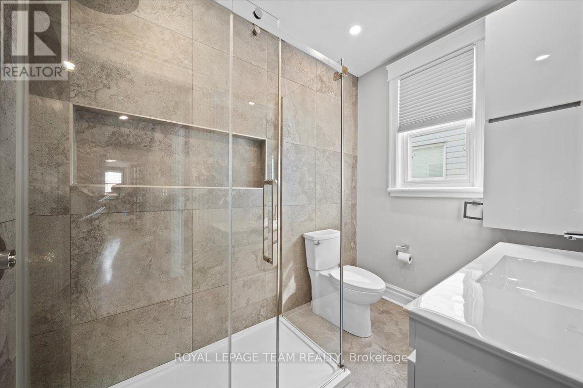 132 Elm Street, Ottawa, ON