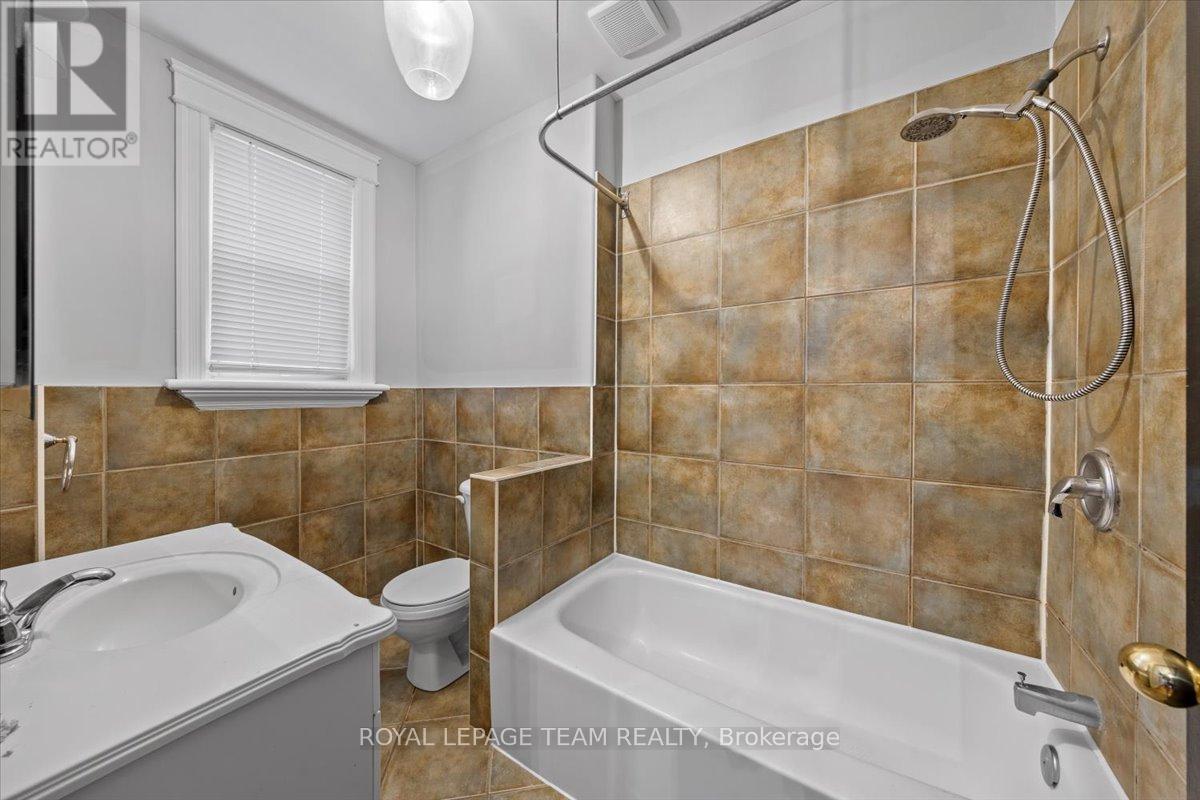 134 Elm Street, Ottawa, ON