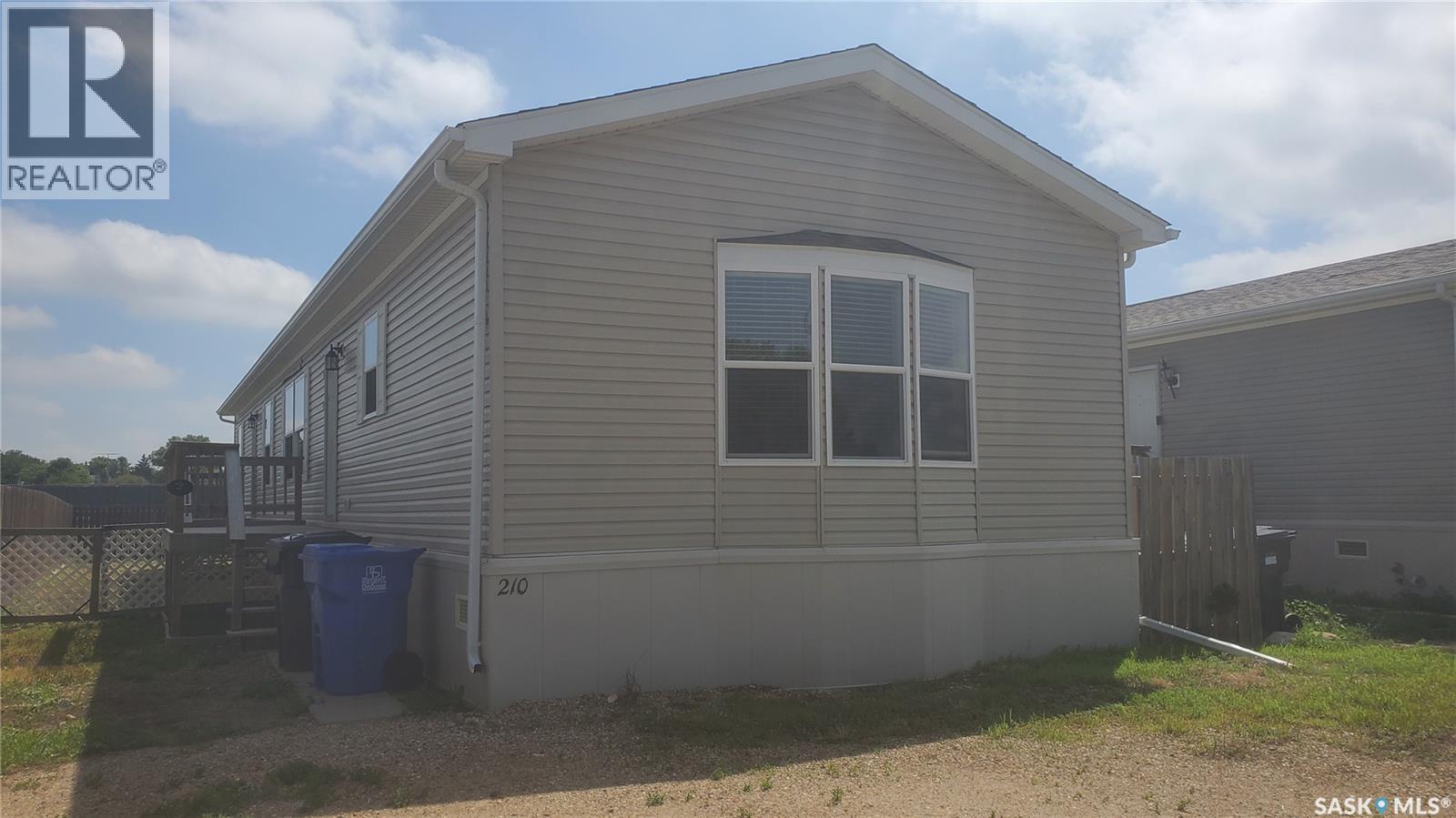 210 Brownlee Street, Weyburn, SK