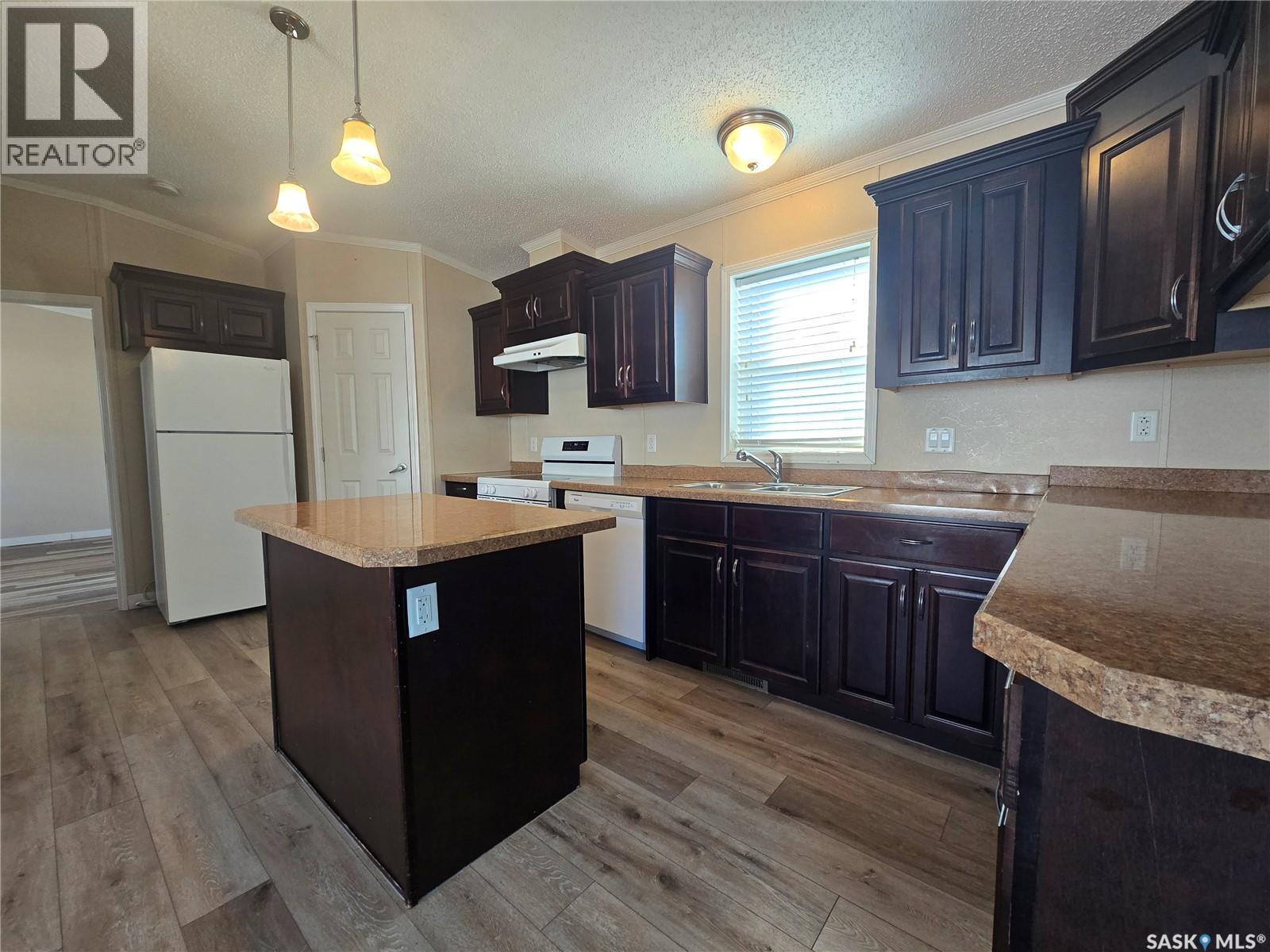 210 Brownlee Street, Weyburn, SK