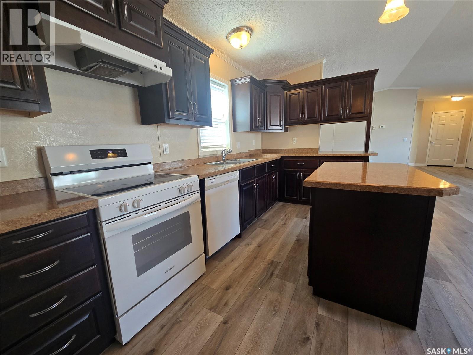 210 Brownlee Street, Weyburn, SK