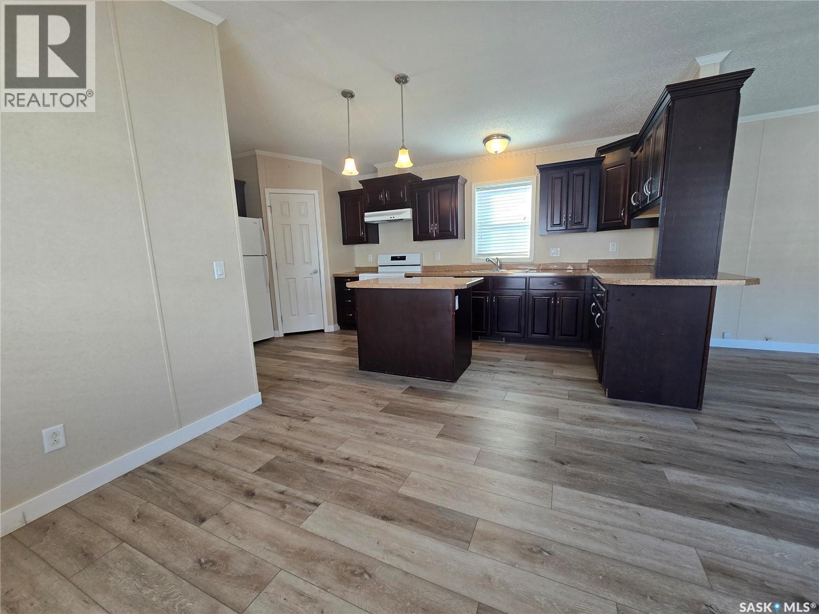 210 Brownlee Street, Weyburn, SK