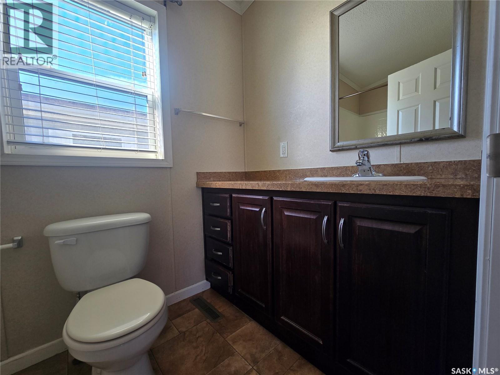 210 Brownlee Street, Weyburn, SK