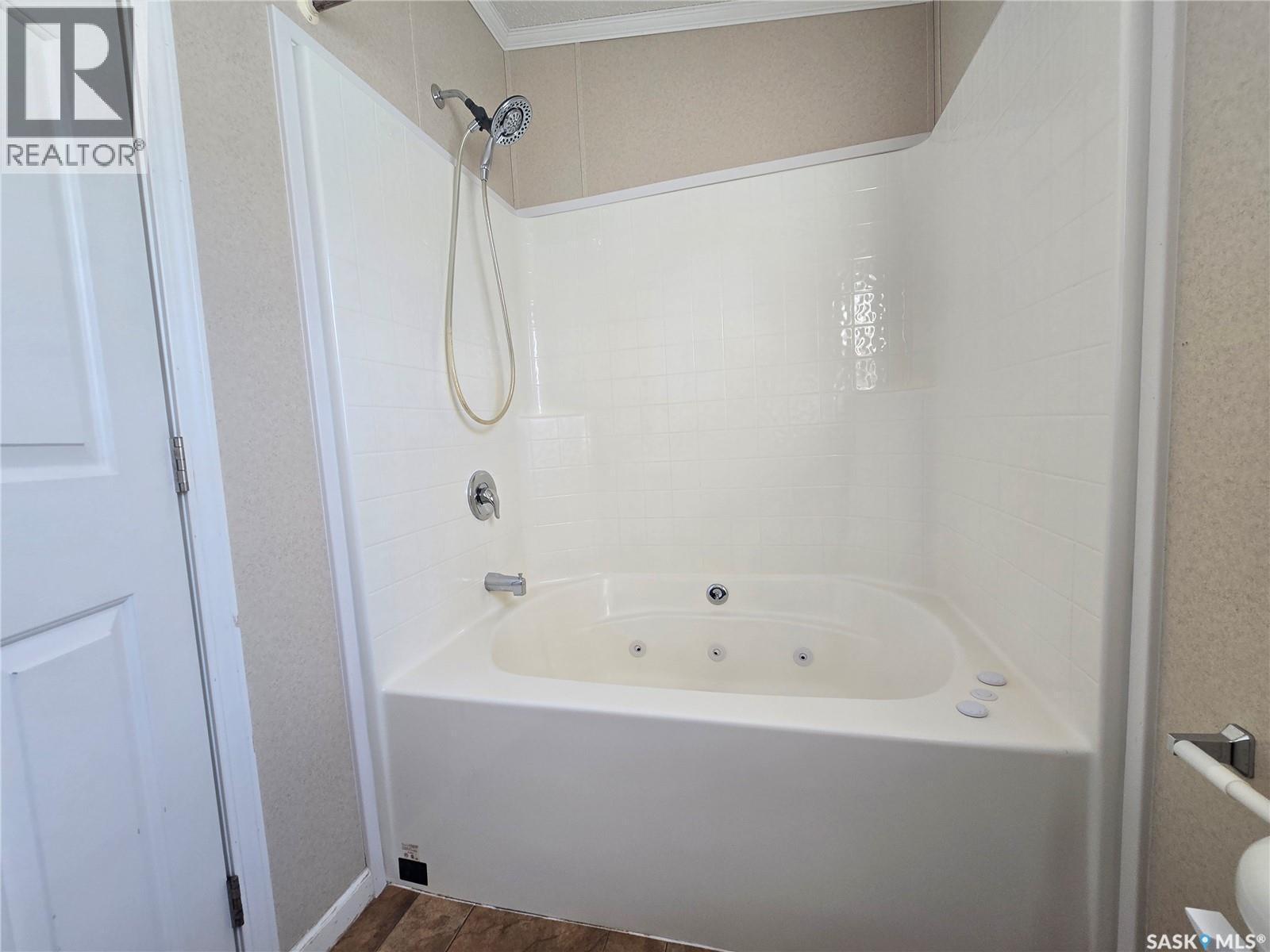 210 Brownlee Street, Weyburn, SK