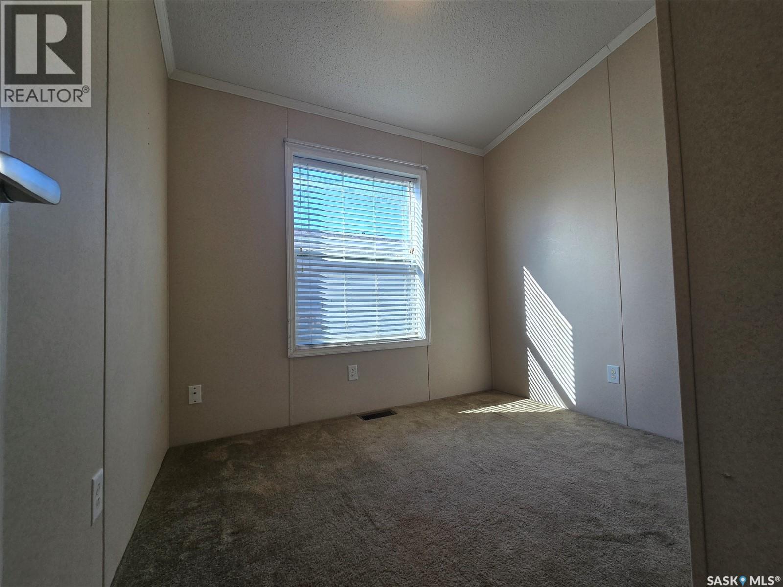 210 Brownlee Street, Weyburn, SK