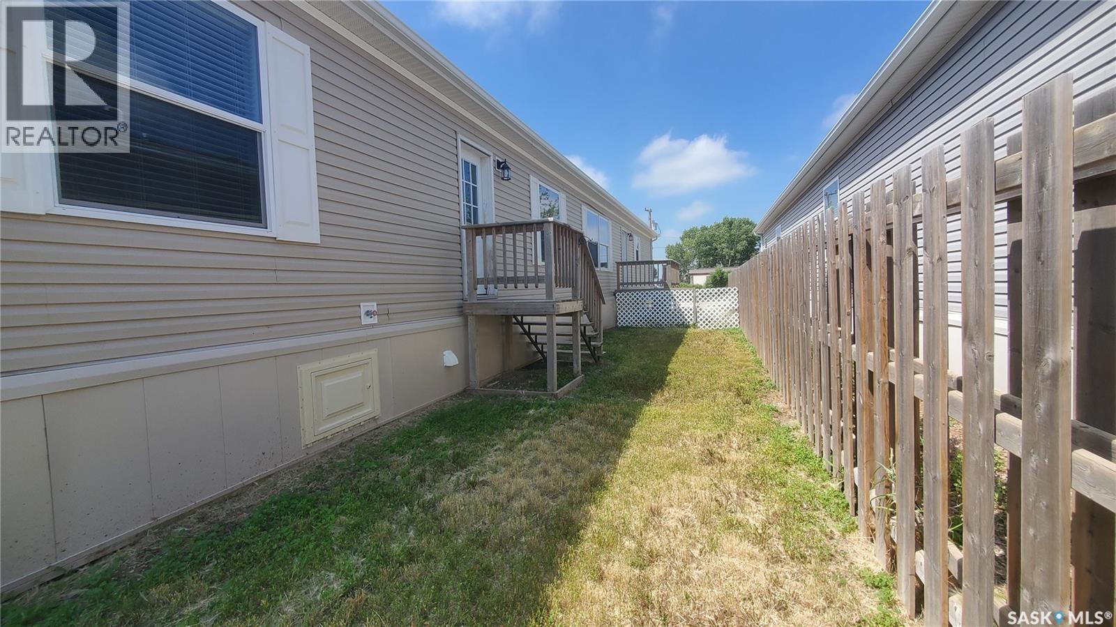 210 Brownlee Street, Weyburn, SK