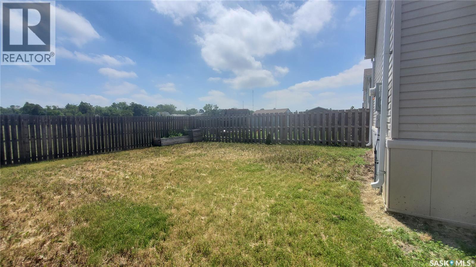 210 Brownlee Street, Weyburn, SK