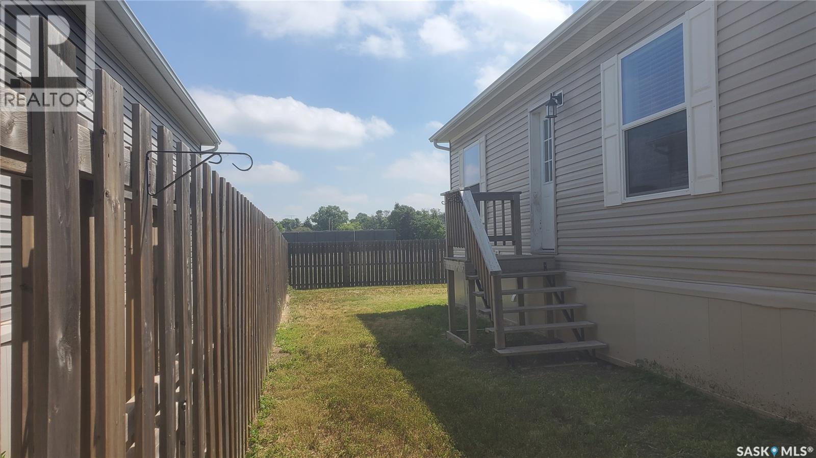 210 Brownlee Street, Weyburn, SK