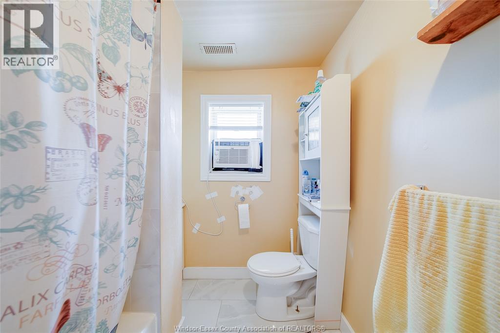 989 Windsor Avenue, Windsor, ON