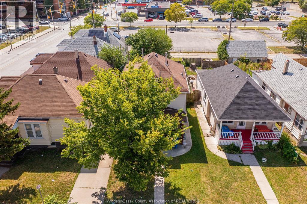 989 Windsor Avenue, Windsor, ON