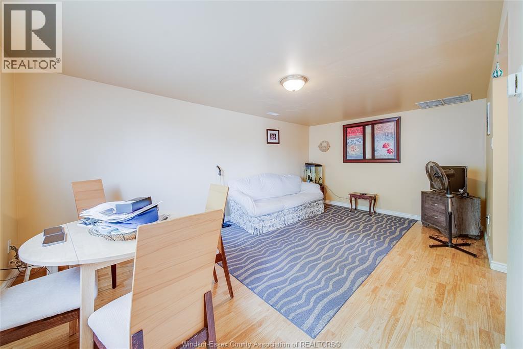 989 Windsor Avenue, Windsor, ON