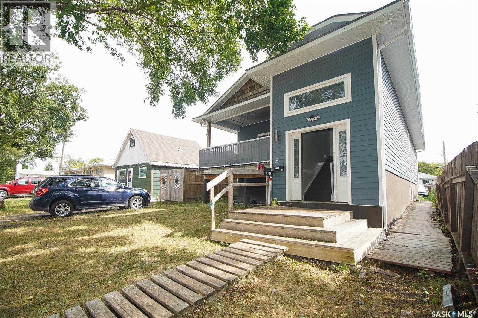 A B 417 Robinson Street, Regina, SK