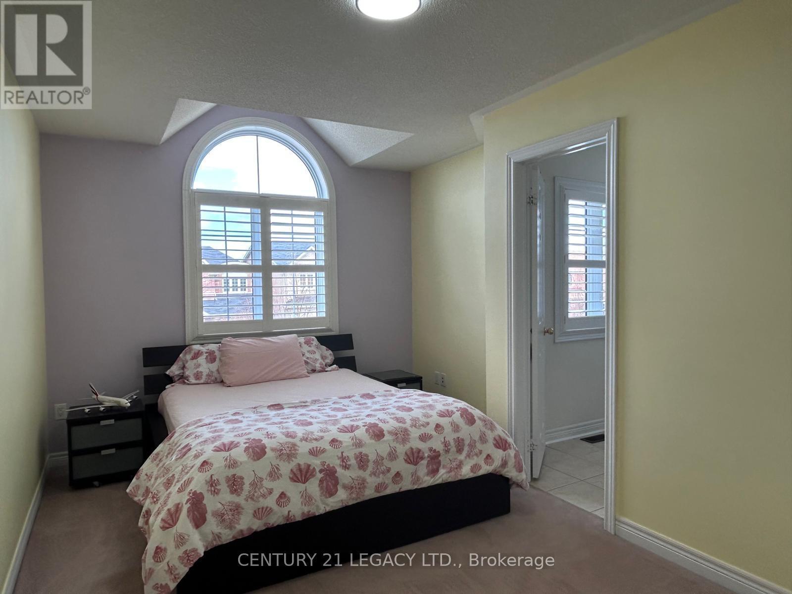 385 Comiskey Crescent, Mississauga, ON
