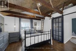 Primary bedroom - 