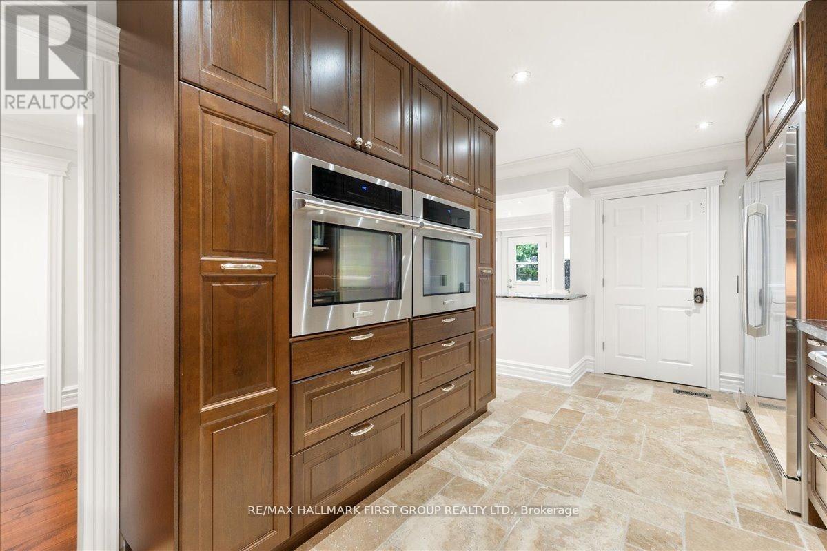 986 Mountcastle Crescent, Pickering, ON