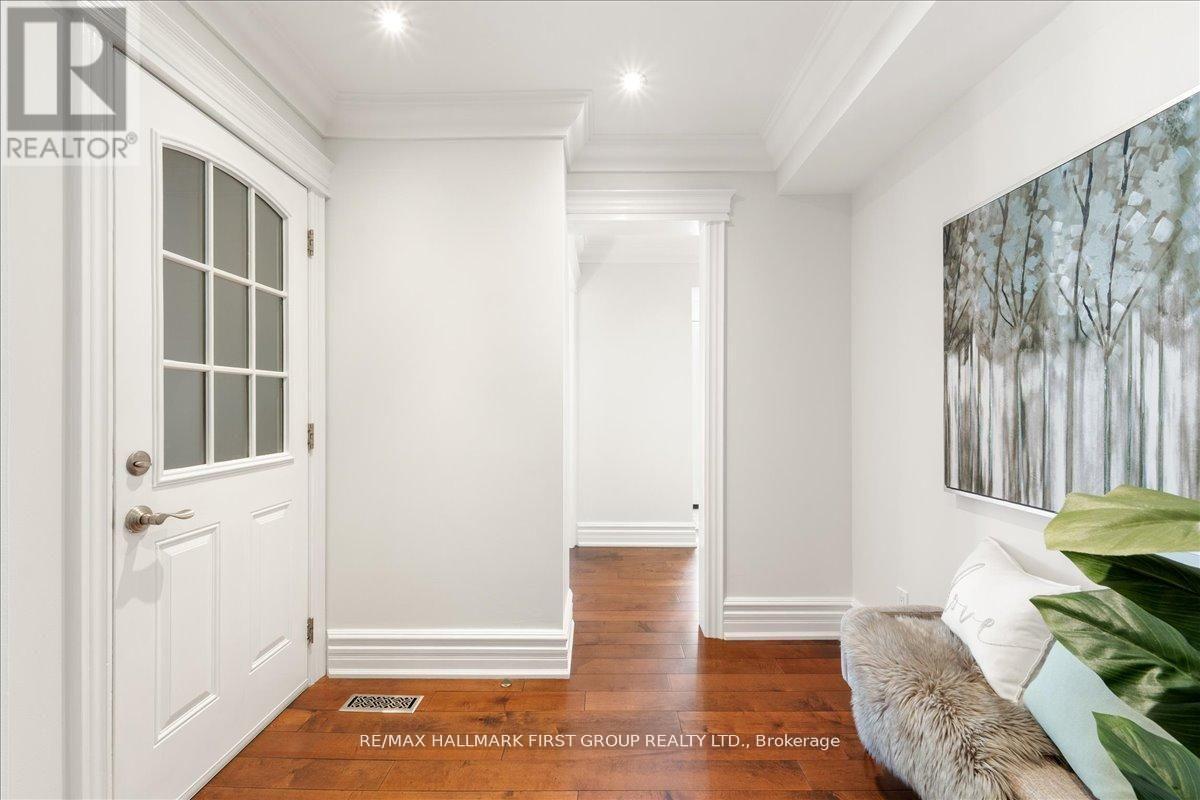 986 Mountcastle Crescent, Pickering, ON
