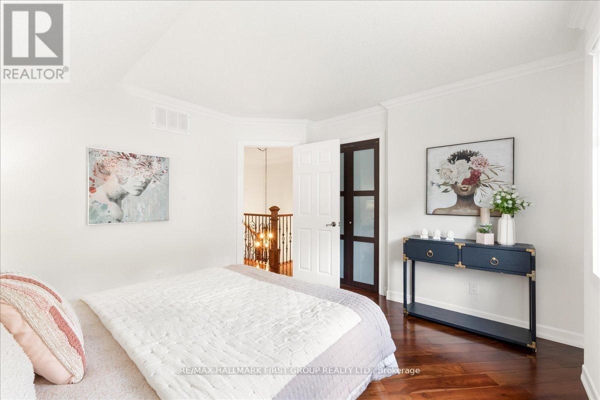 986 Mountcastle Crescent, Pickering, ON