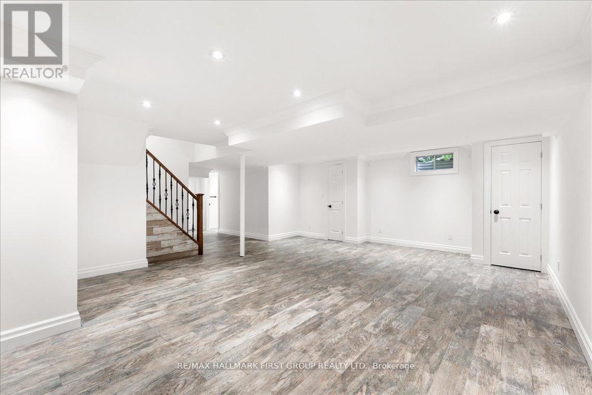 986 Mountcastle Crescent, Pickering, ON