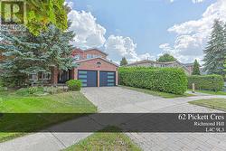 62 PICKETT CRESCENT Richmond Hill, ON L4C 9L3