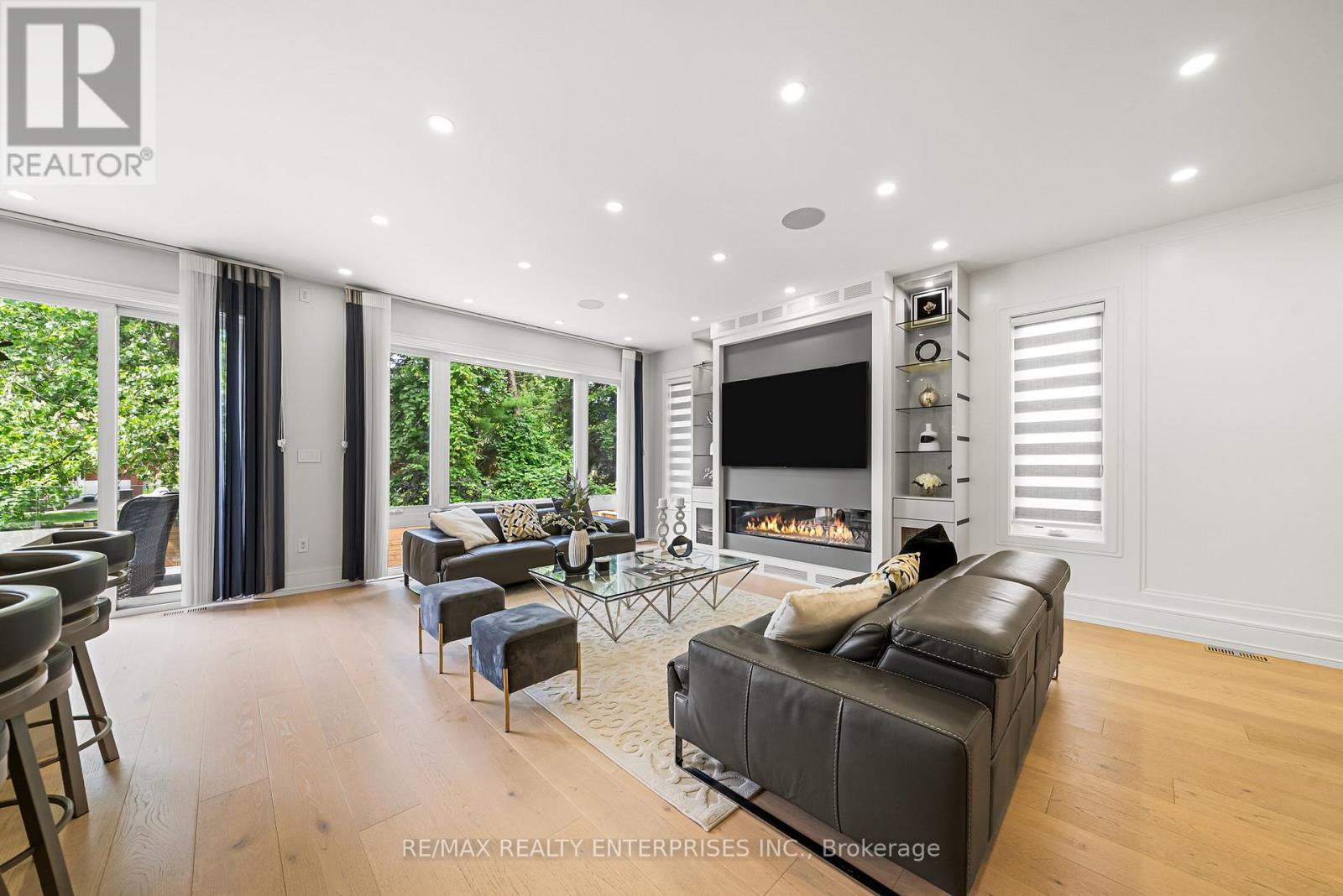 1362 Kenmuir Avenue, Mississauga, ON