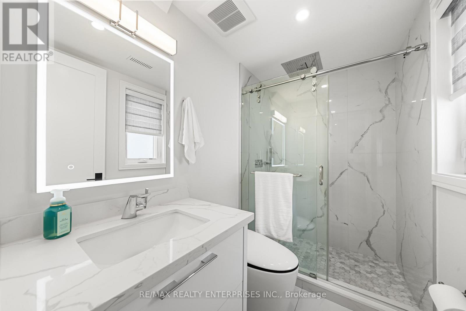 1362 Kenmuir Avenue, Mississauga, ON