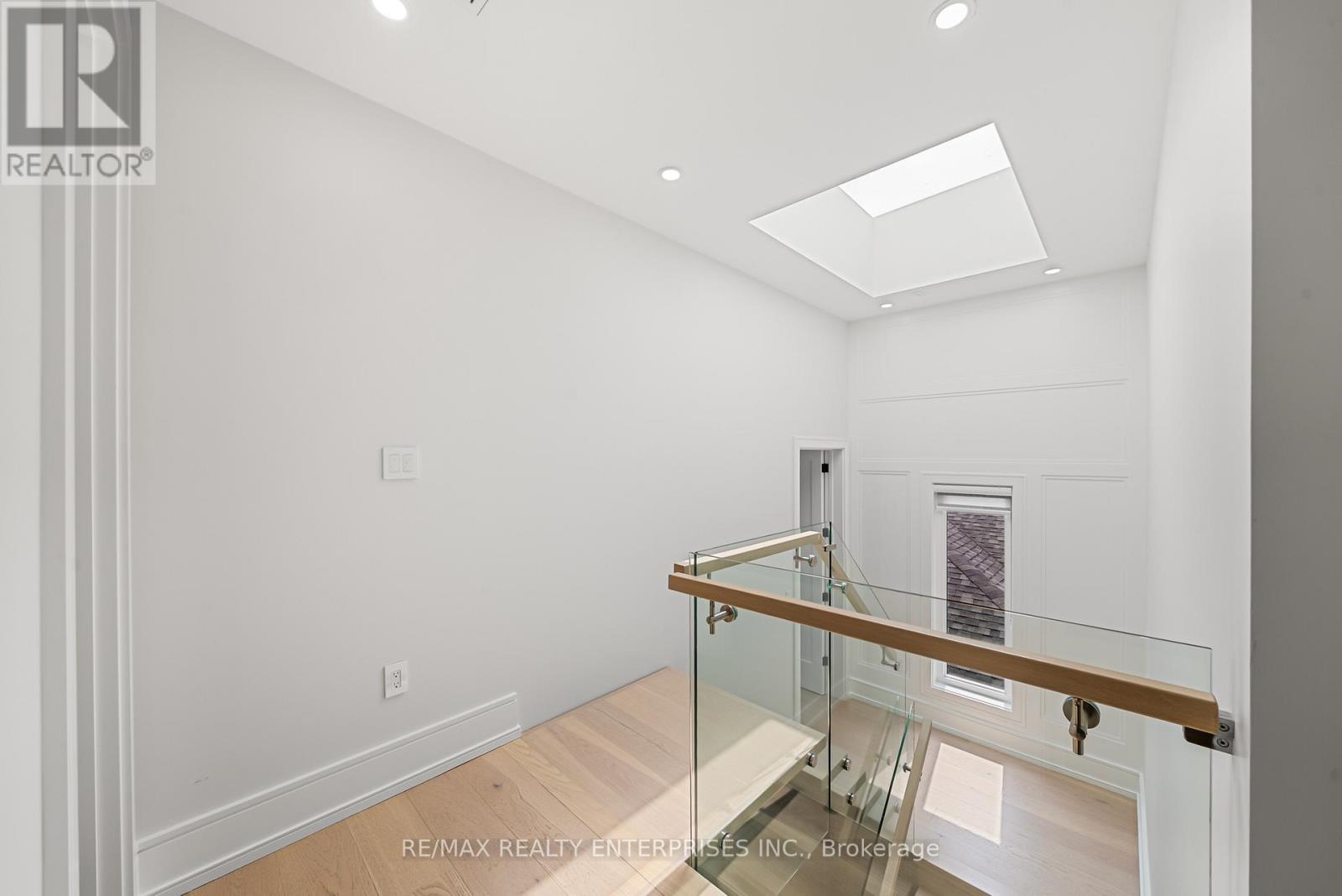 1362 Kenmuir Avenue, Mississauga, ON
