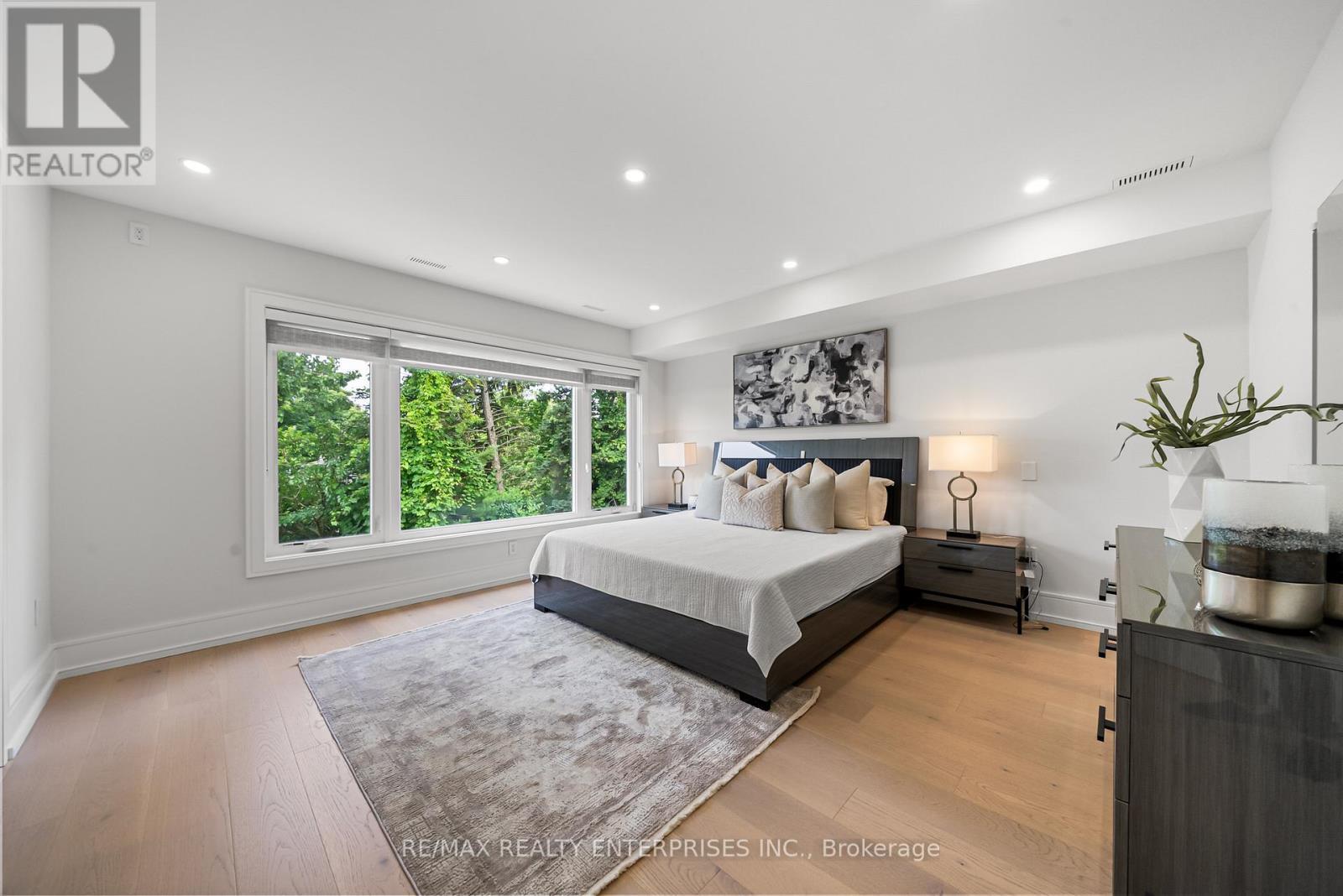 1362 Kenmuir Avenue, Mississauga, ON