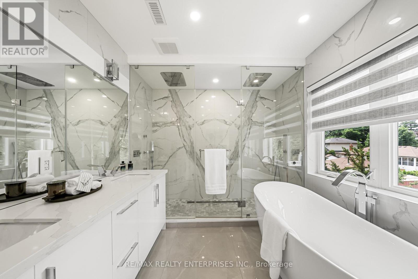 1362 Kenmuir Avenue, Mississauga, ON