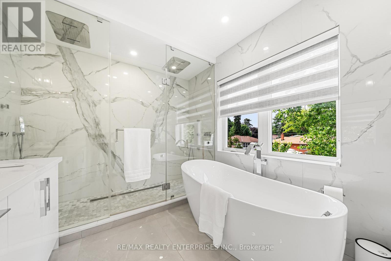 1362 Kenmuir Avenue, Mississauga, ON