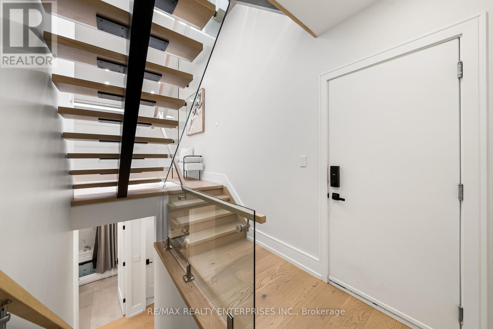 1362 Kenmuir Avenue, Mississauga, ON