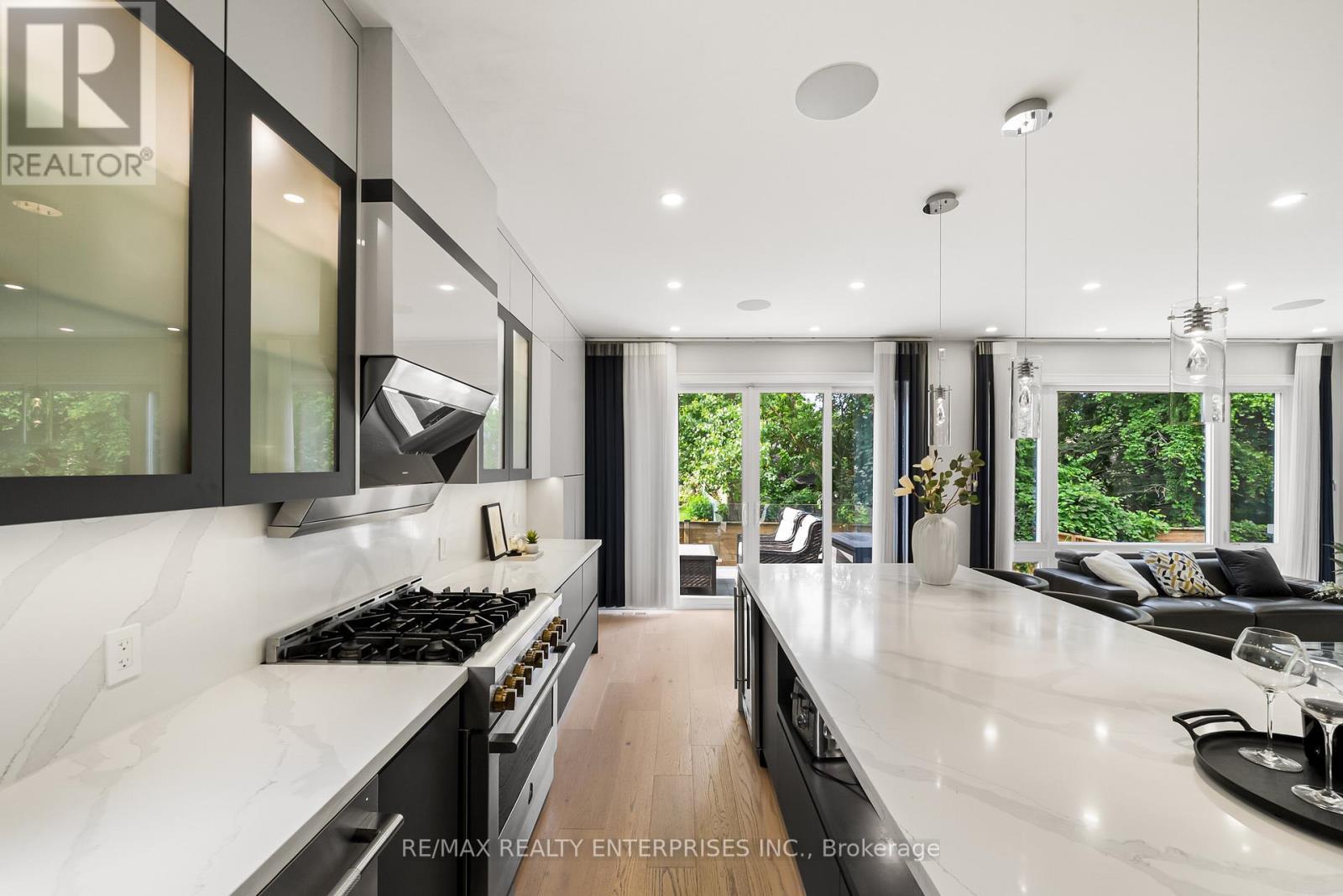 1362 Kenmuir Avenue, Mississauga, ON
