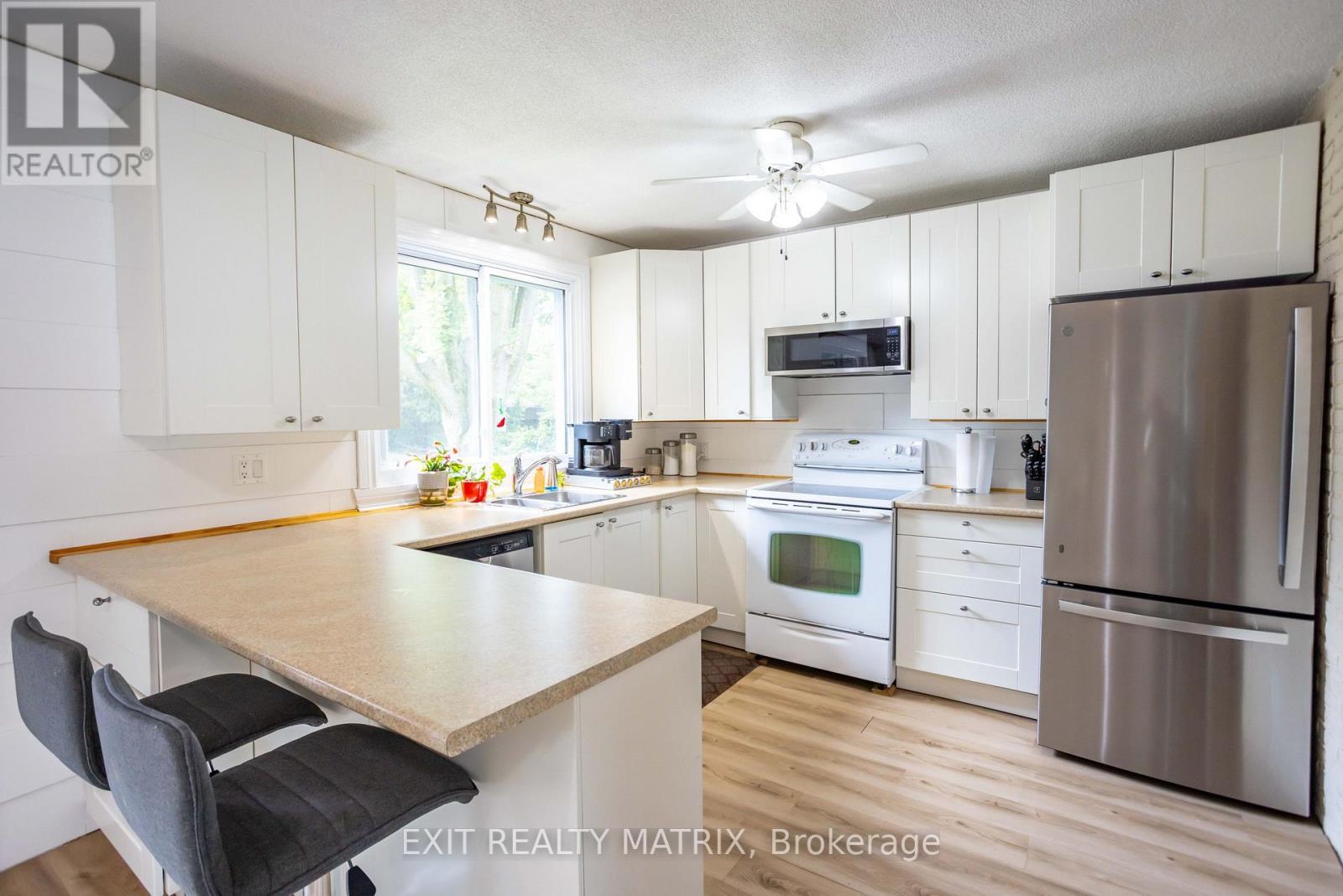 415 Front Road W, Champlain, ON