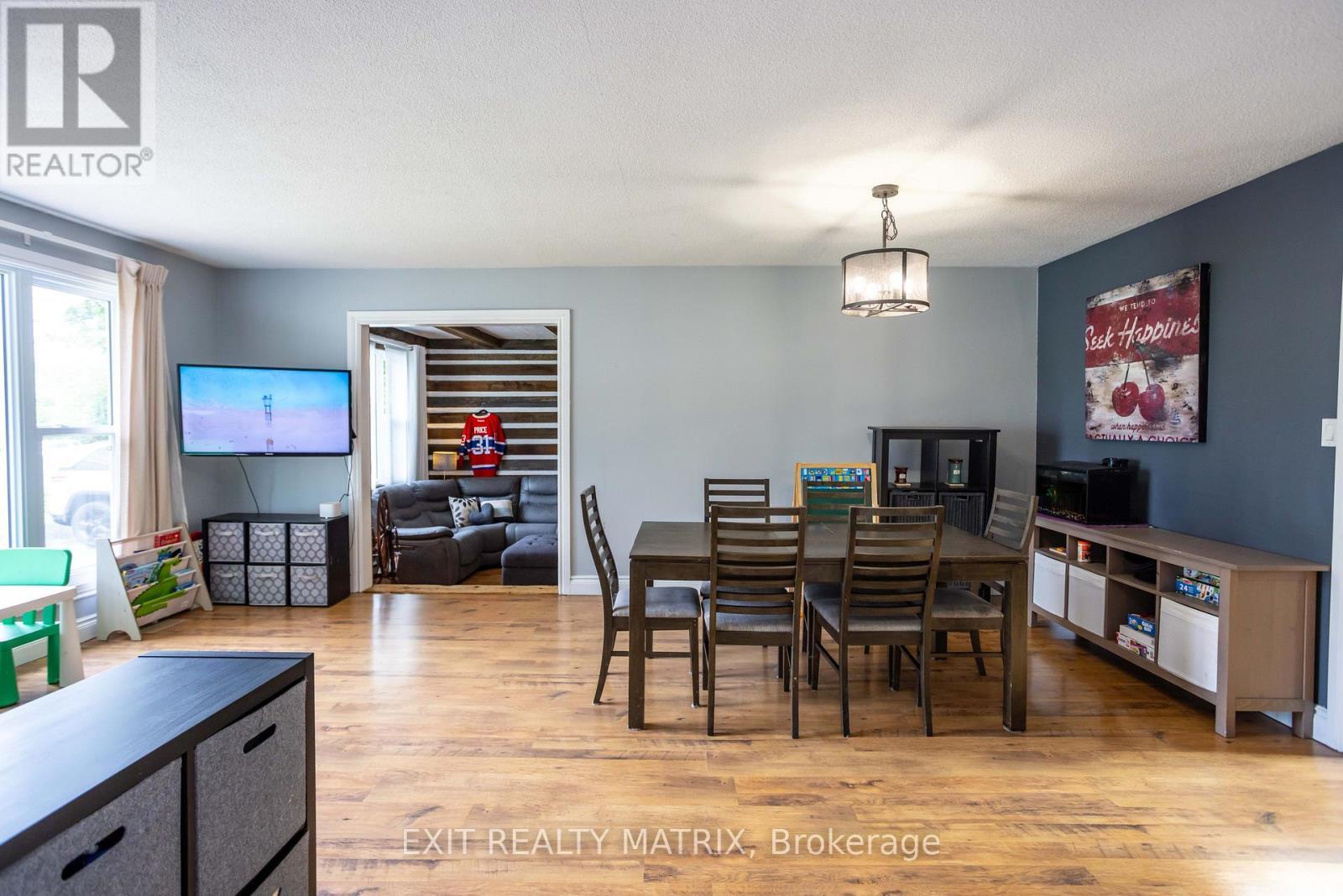 415 Front Road W, Champlain, ON