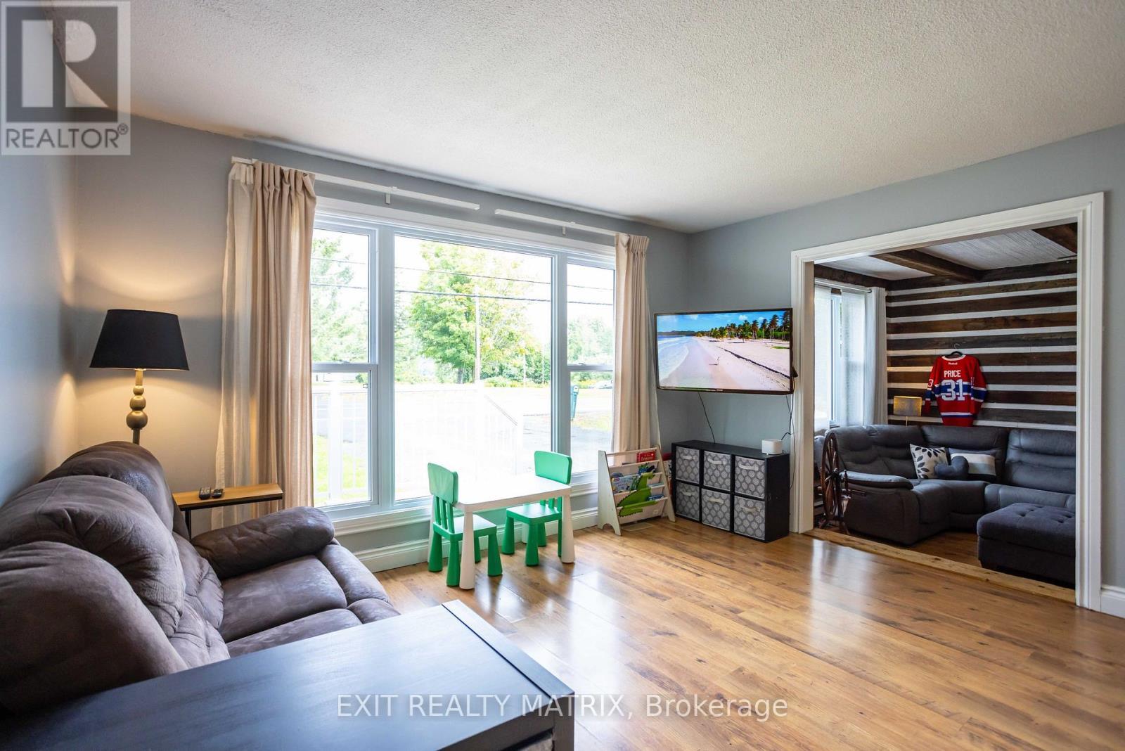 415 Front Road W, Champlain, ON