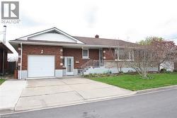 6 MYRTLE Avenue Unit# UPPER St. Catharines, ON L2M 5W1