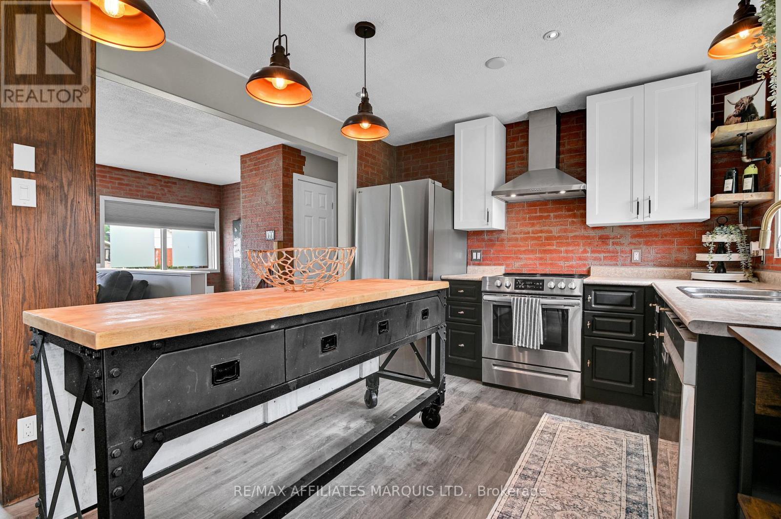 422 Hilbert Avenue, Cornwall, ON