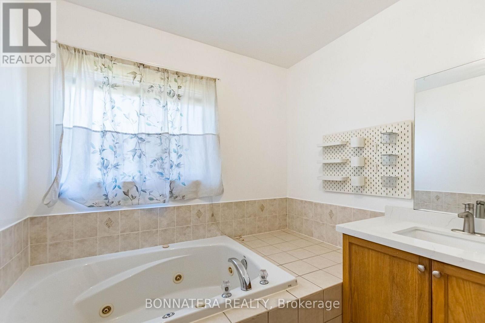 4297 Guildwood Way, Mississauga, ON