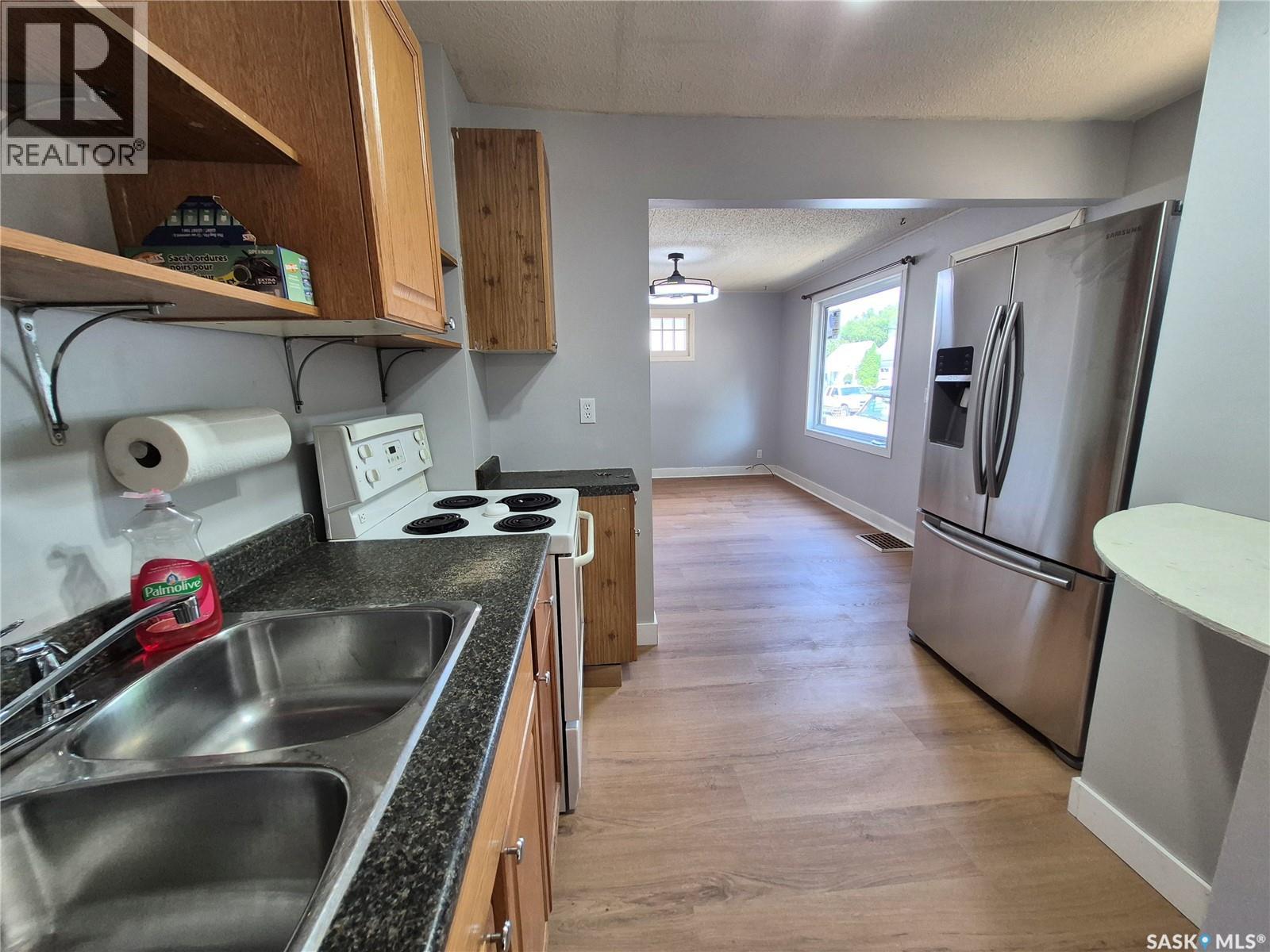 111 9Th Street Ne, Weyburn, SK