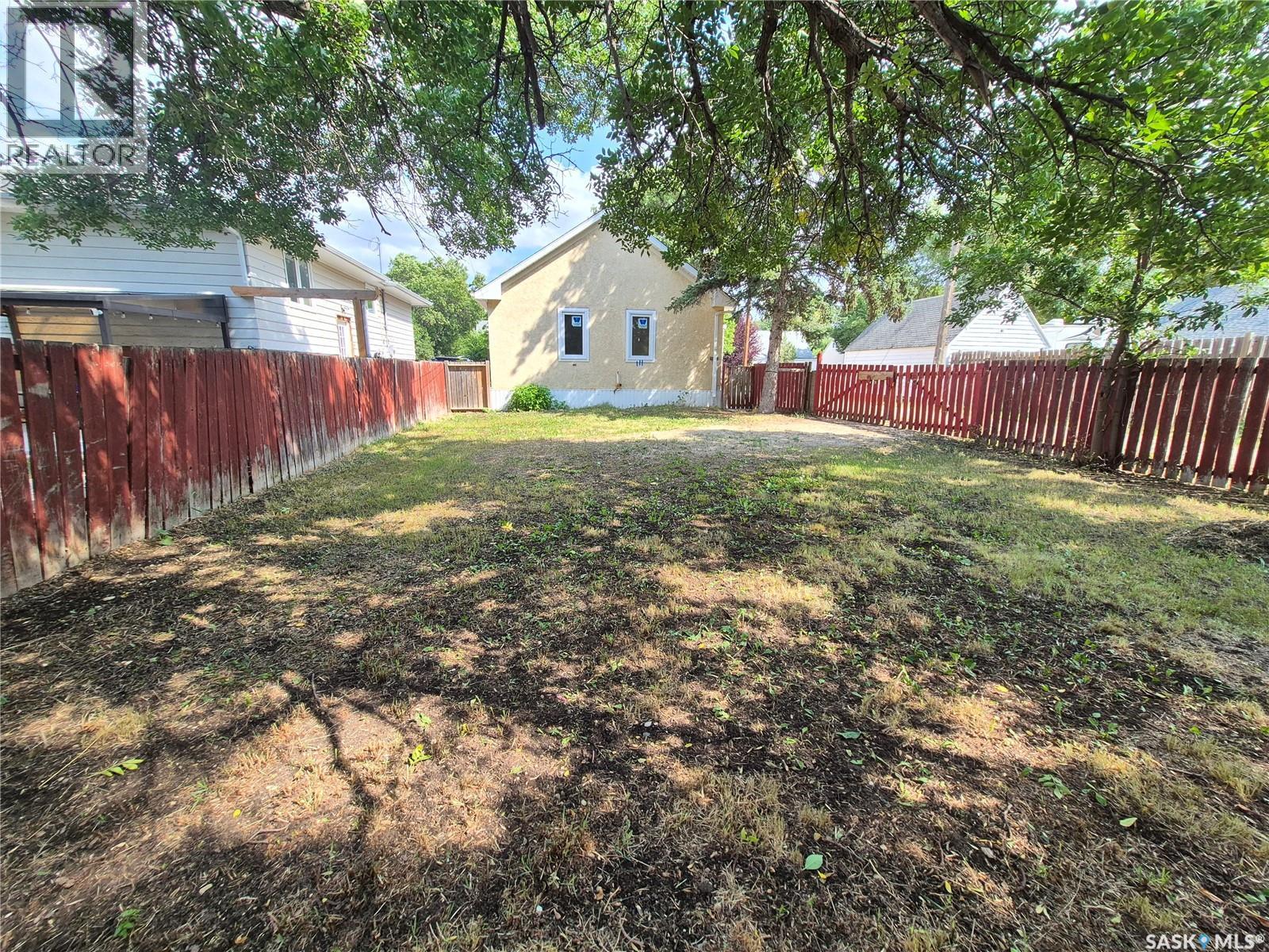 111 9Th Street Ne, Weyburn, SK