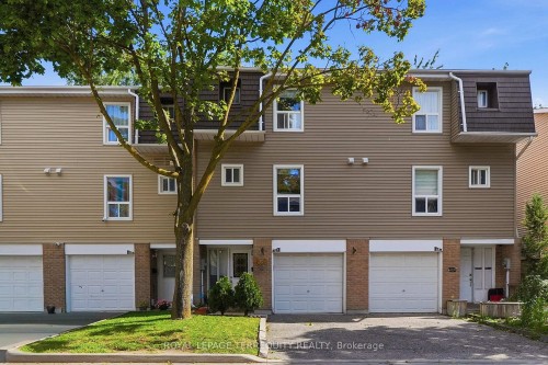 67 Enmount Drive  Brampton, ON L6T 4C9