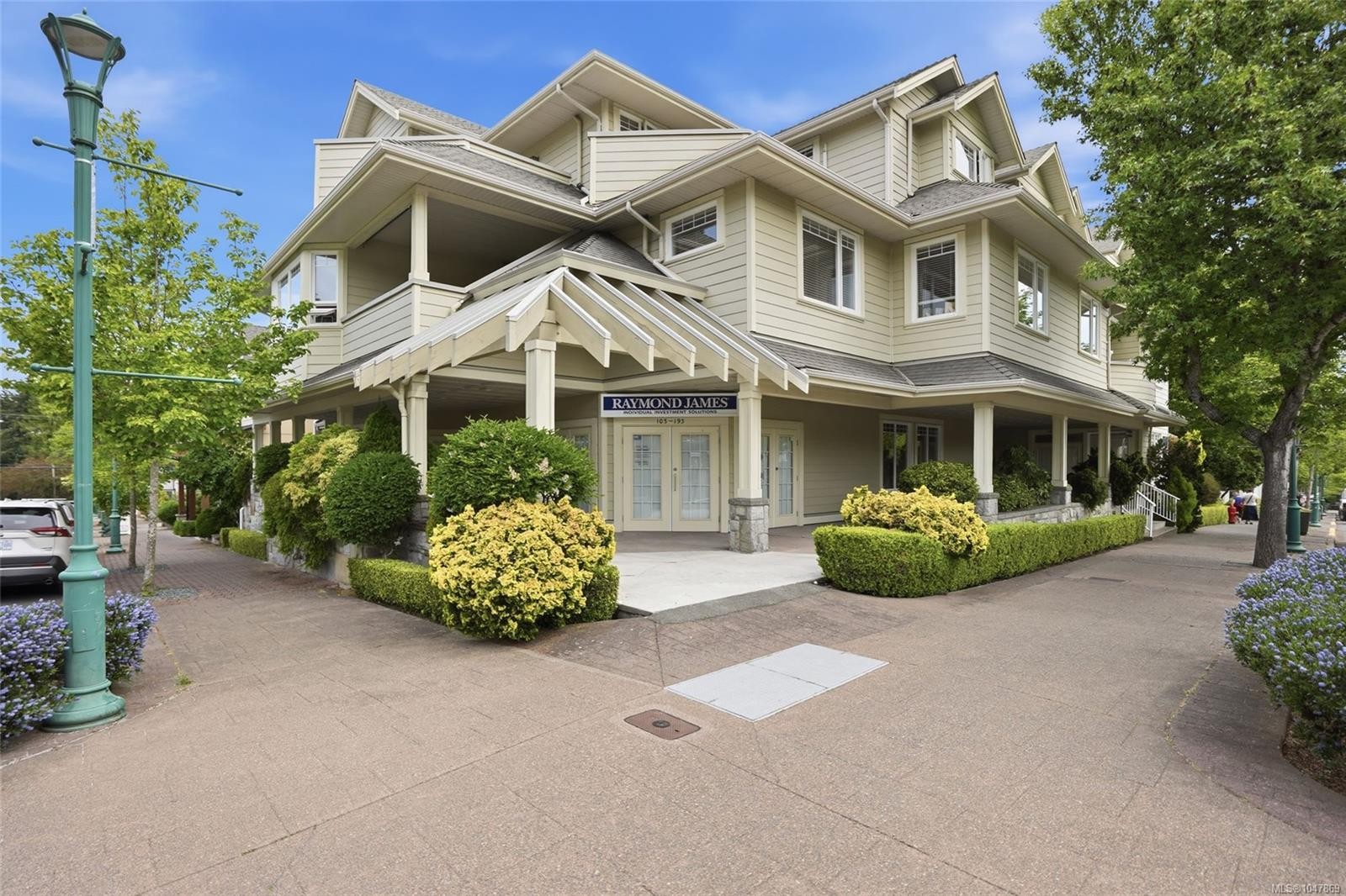 #101-193 Second Ave West, Qualicum Beach, BC