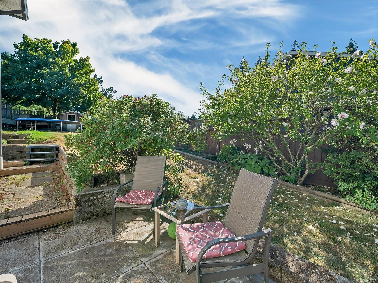 825 Pinecrest Rd, Campbell River, BC