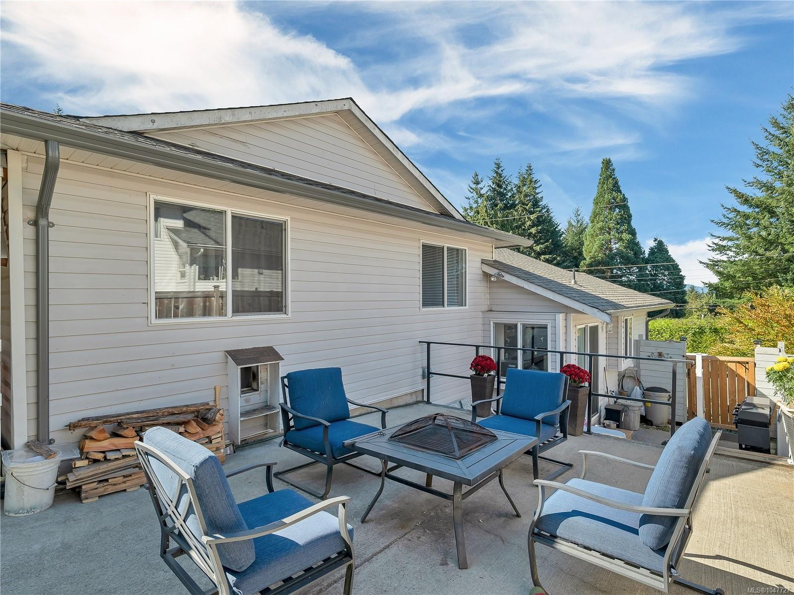 825 Pinecrest Rd, Campbell River, BC
