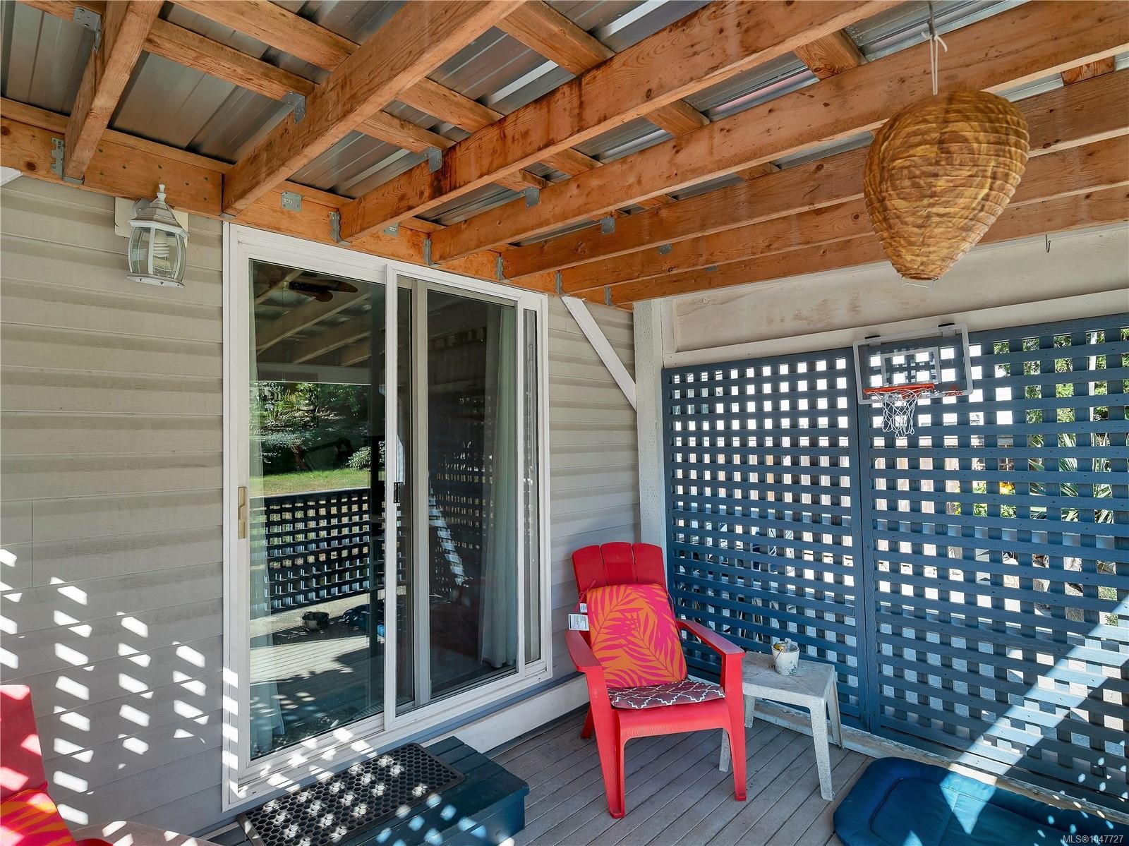 825 Pinecrest Rd, Campbell River, BC